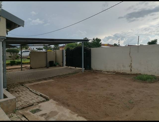 3 BEDROOM HOUSE FOR SALE IN POLOKWANE EXT 44